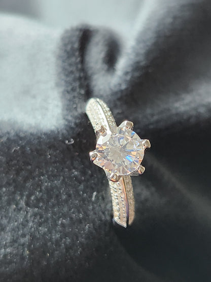 Imperial Gleam Silver Ring