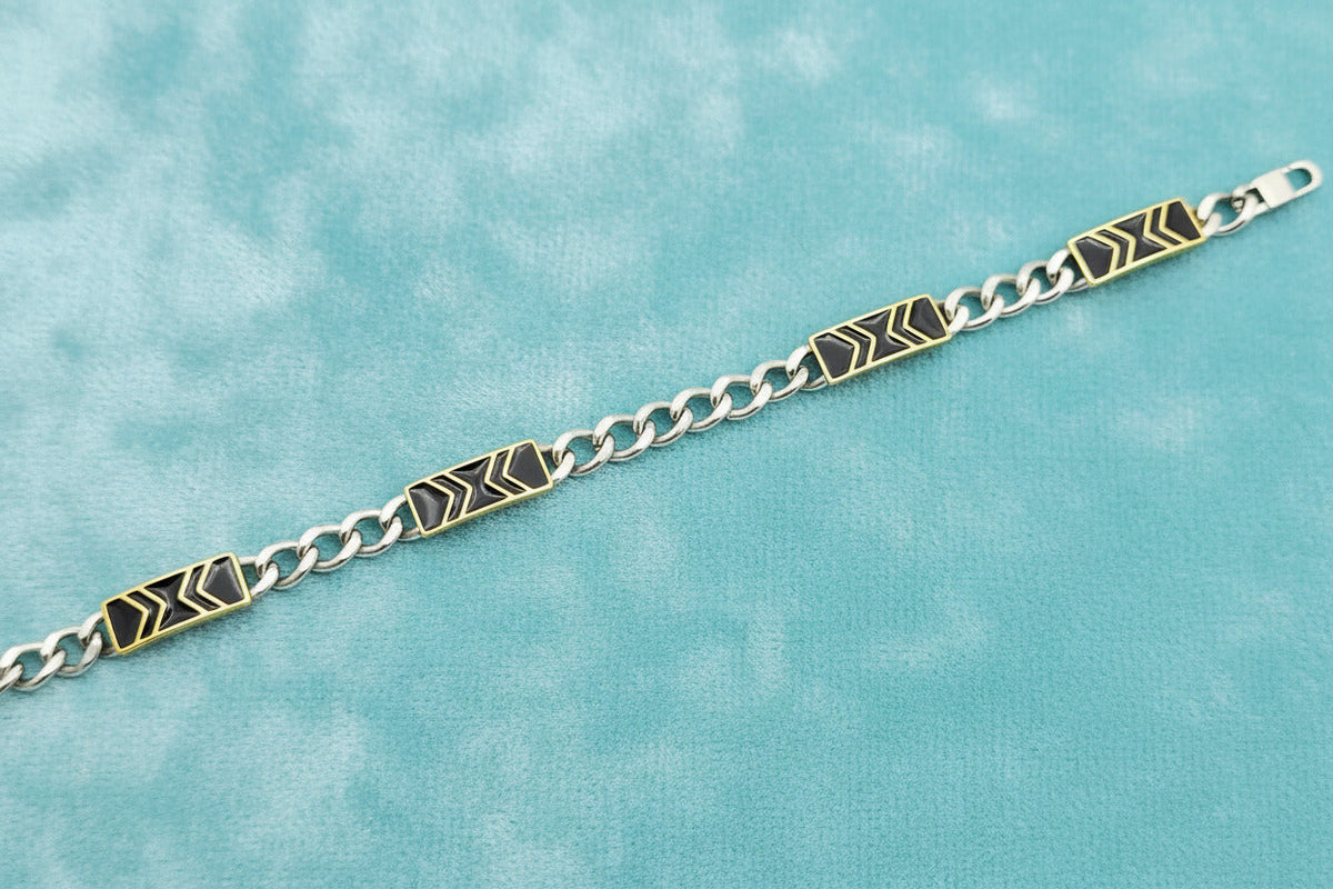 Arrow Crest Men’s Silver Bracelet