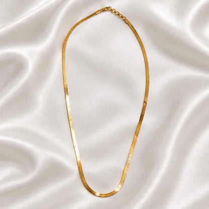 Sleek Solid Chain