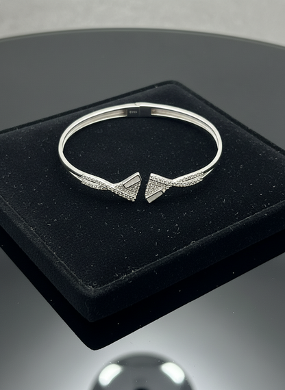 Aurora V-Edge Silver Kada