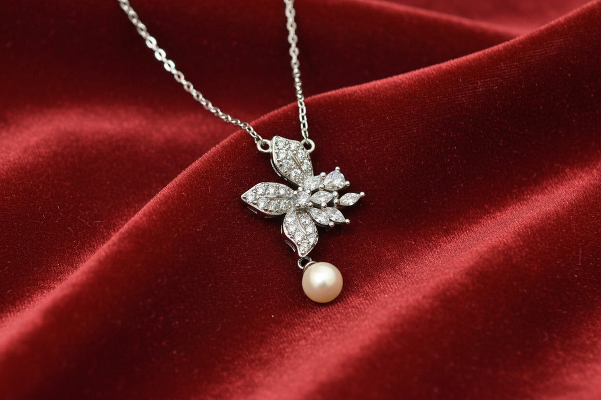 Pearl Flutter Necklace Set