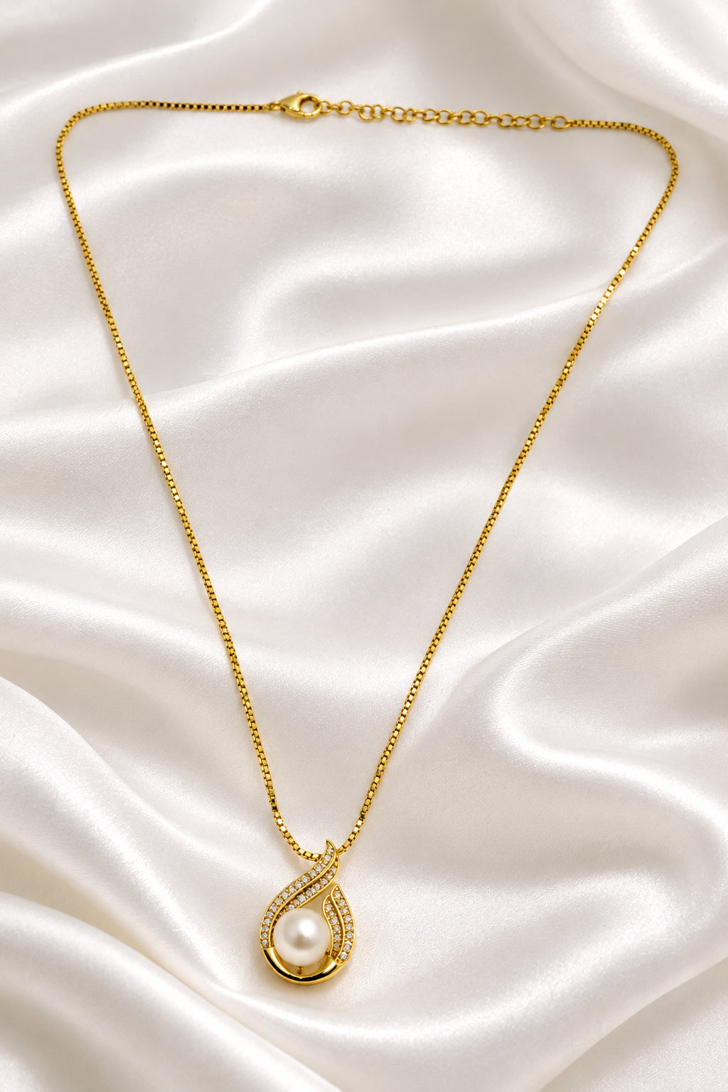 Pearl Grace Necklace