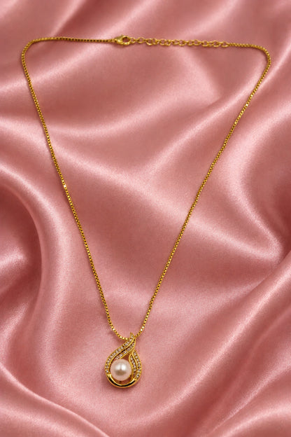 Pearl Grace Necklace
