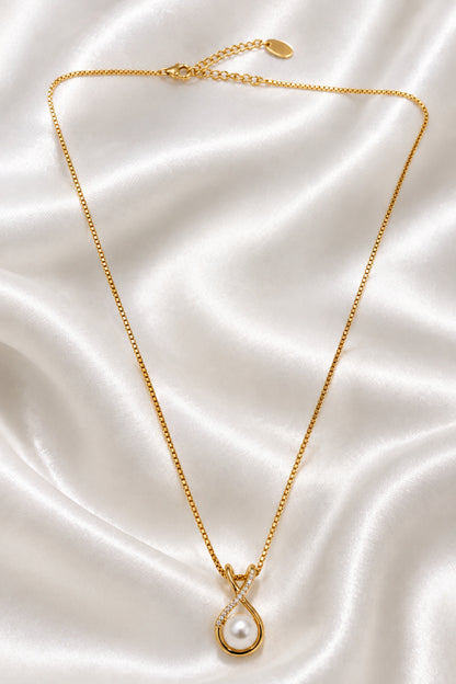 Pearl Loop Necklace