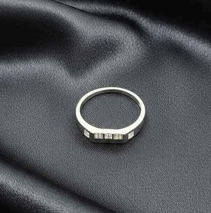 Sovereign Crest Men’s Silver Ring
