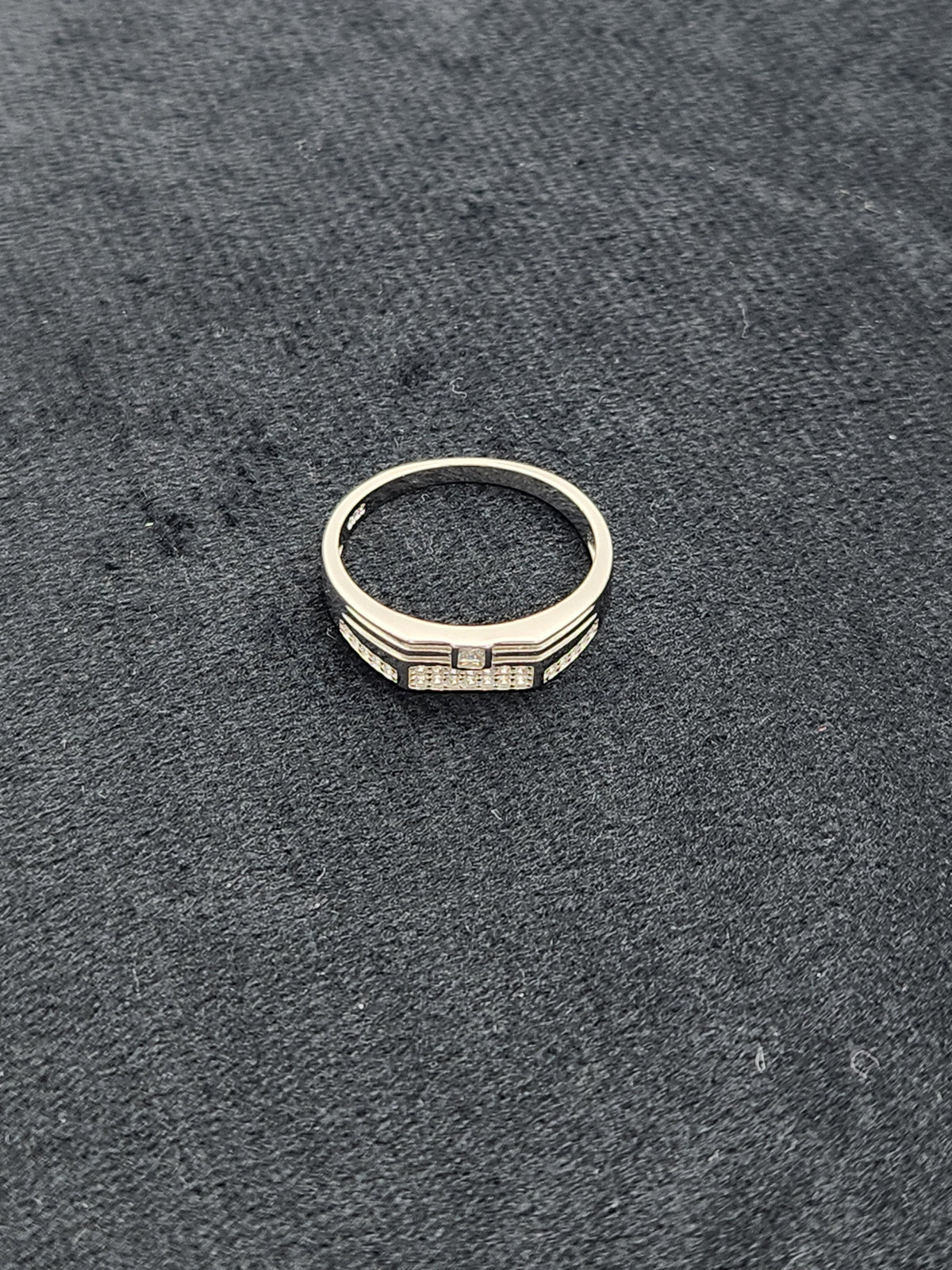 Regal Grid Men’s Silver Ring