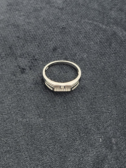 Regal Grid Men’s Silver Ring