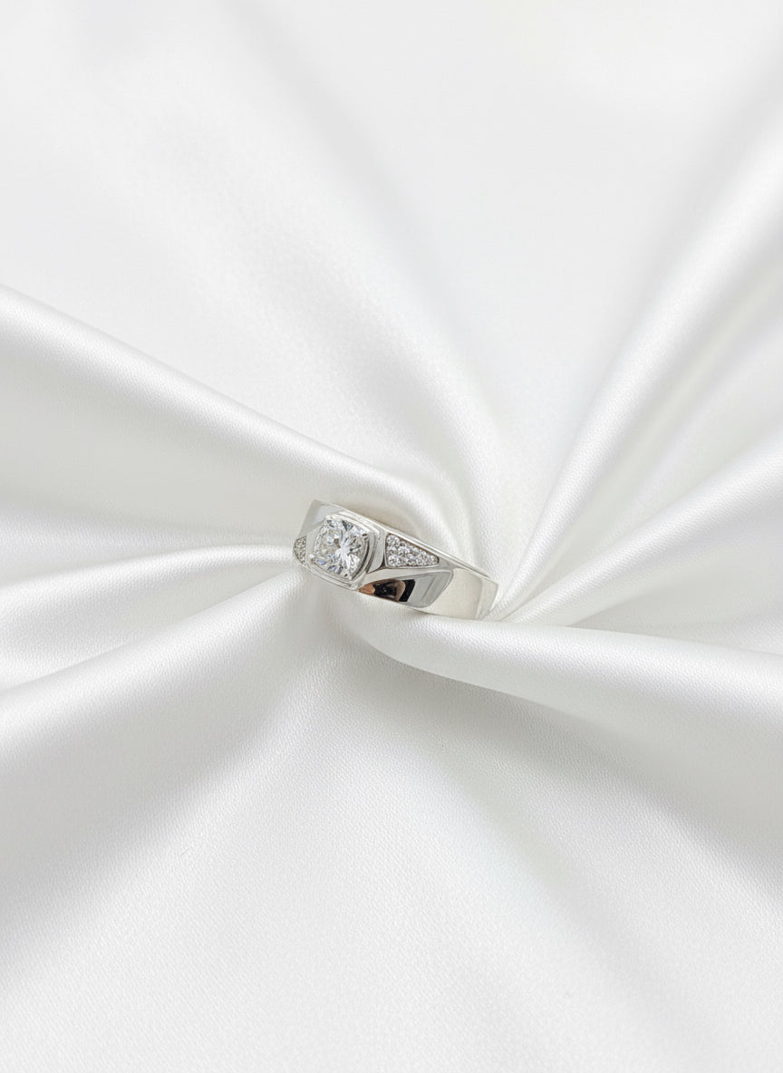 Apex Solitaire Men’s Silver Ring