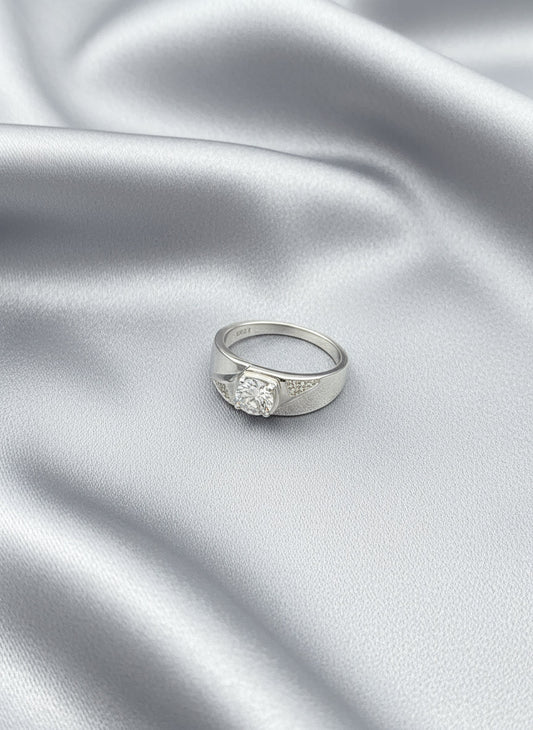Apex Solitaire Men’s Silver Ring