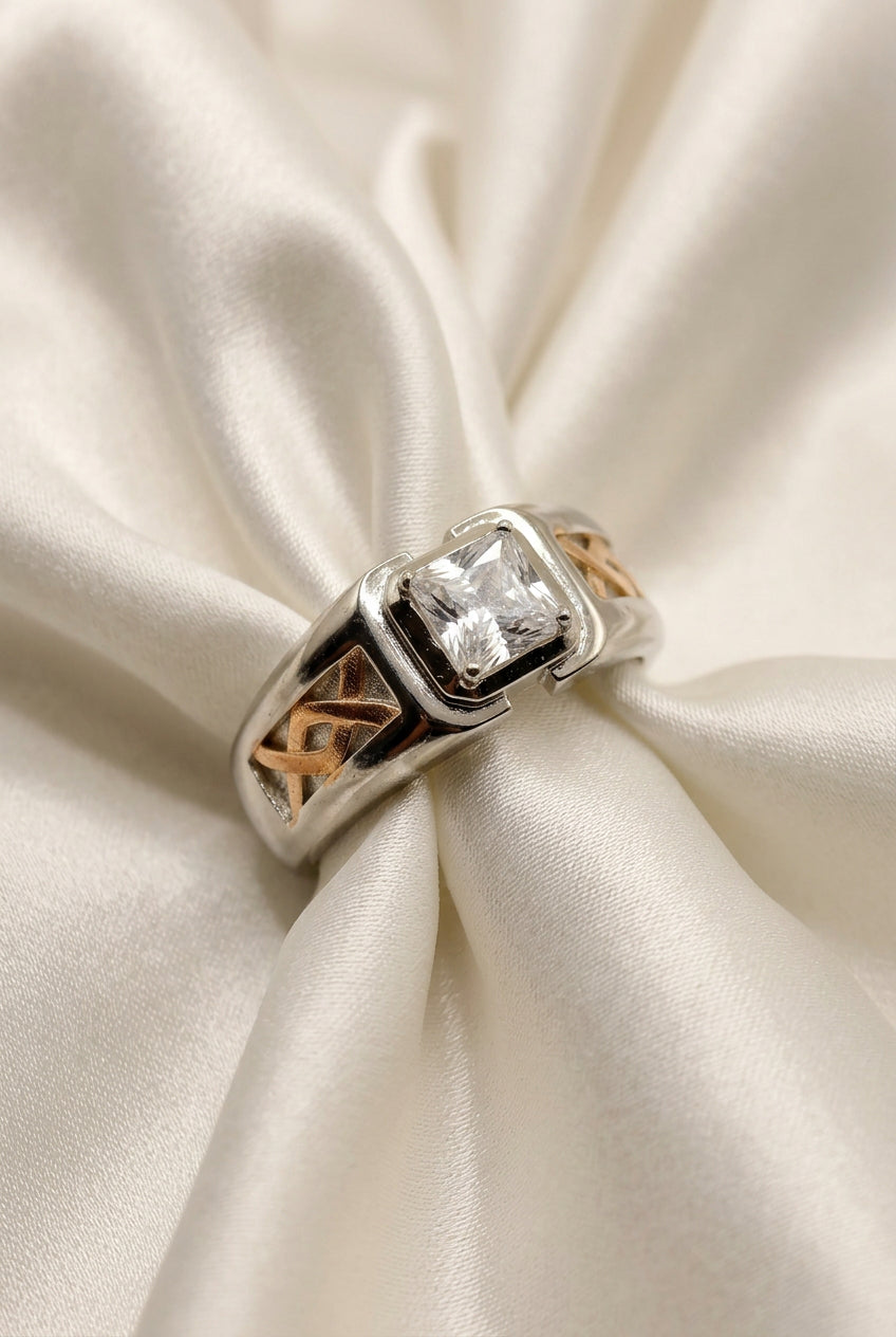 Royal Twist Silver Ring