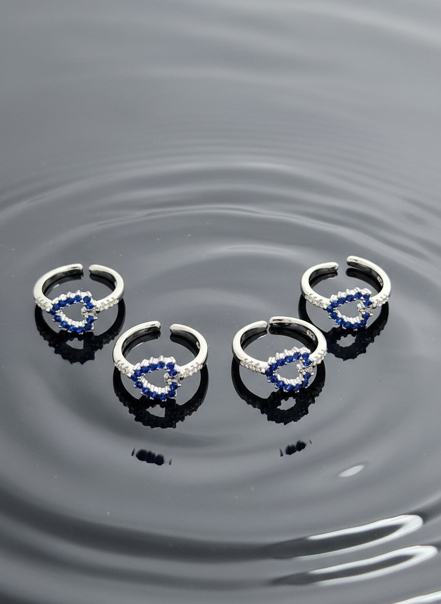 Beautiful staring silver Toe Ring with blue zircons