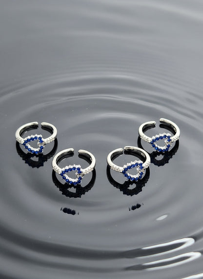 Beautiful staring silver Toe Ring with blue zircons