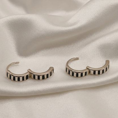 Black Stripe Bali