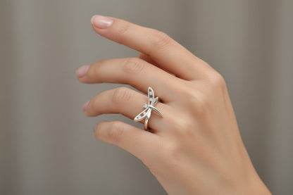 Silver Flutter Knot Ring