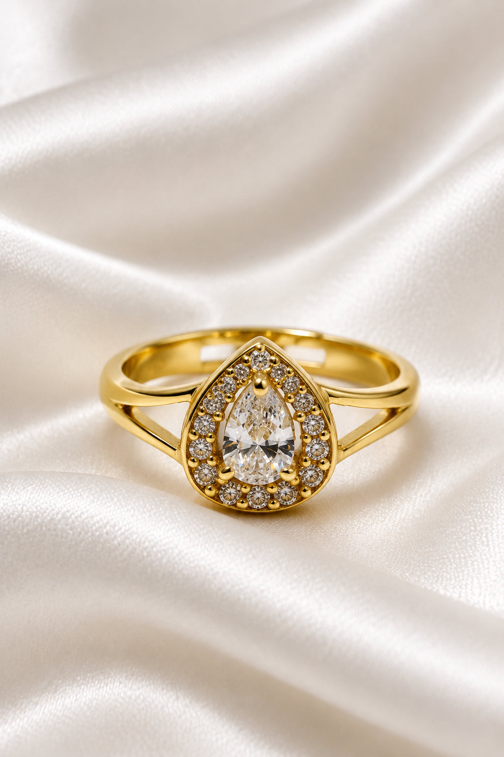 Elegant Teardrop Ring