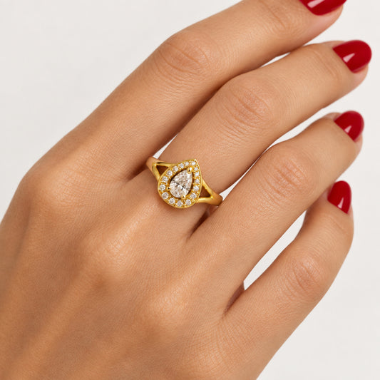 Elegant Teardrop Ring