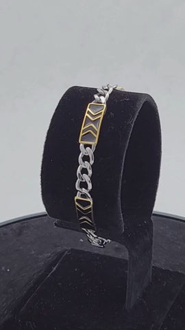Arrow Crest Men’s Silver Bracelet