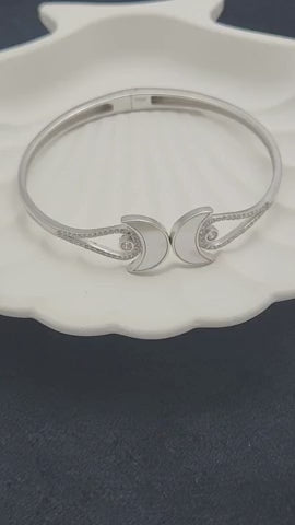 Eterna Curl Silver Kada