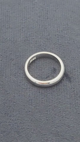Pure Edge Men’s Silver Band