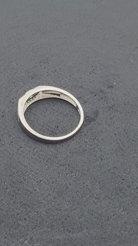 Regal Grid Men’s Silver Ring