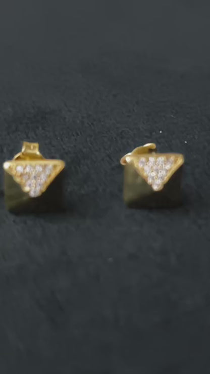 Celeste Corner Studs