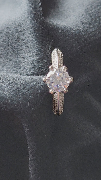 Imperial Gleam Silver Ring